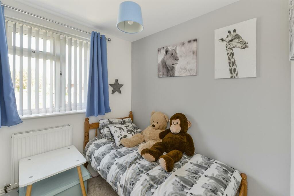 4 bedroom semidetached house for sale in Golding Gardens, East Peckham