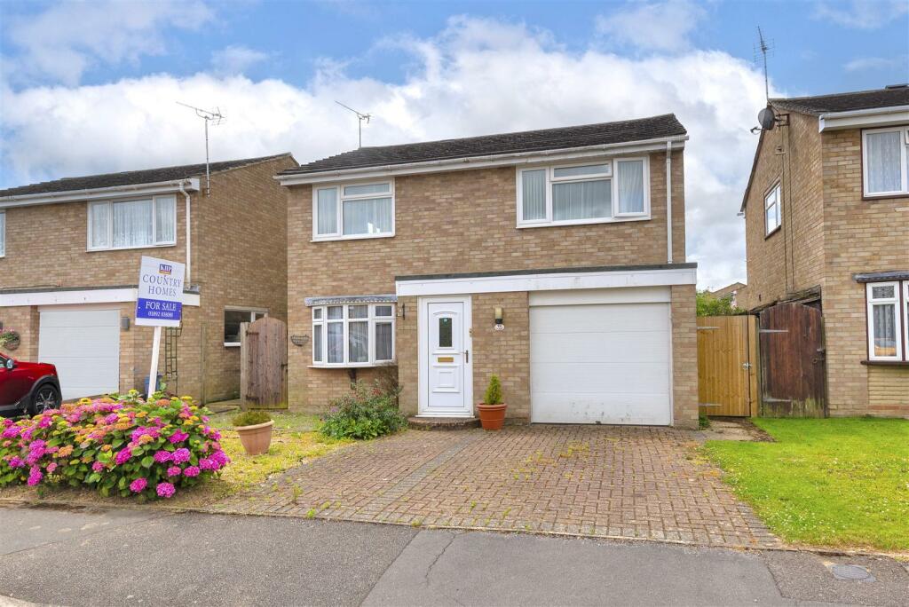 4 bedroom detached house for sale in Alliance Way, Paddock Wood