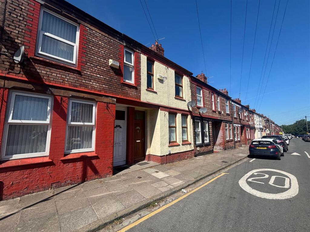 Main image of property: Lees Avenue, ROCK FERRY CH42