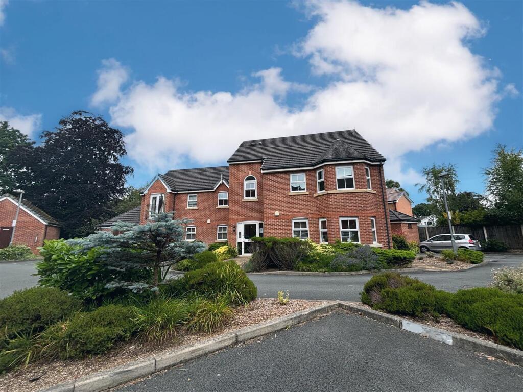 Main image of property: Bickerton Court, SPITAL CH63