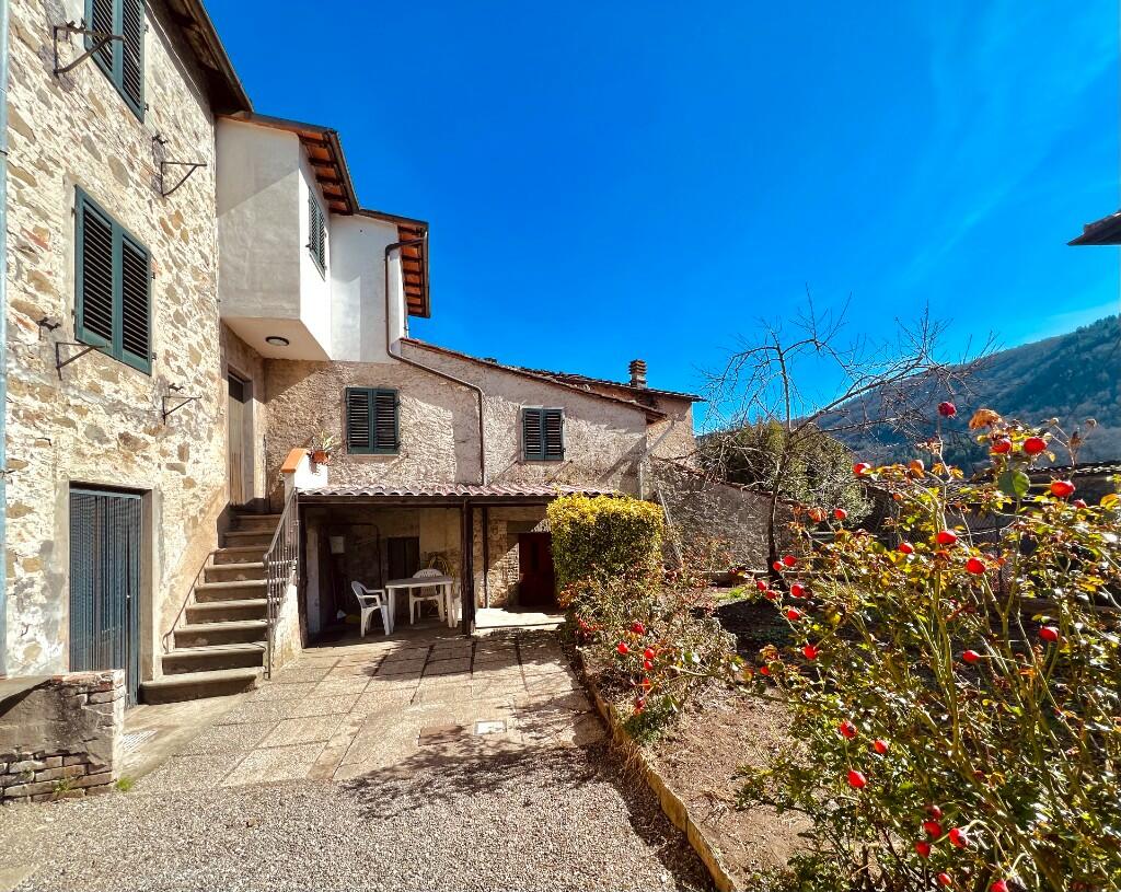 3 bedroom town house for sale in Bagni di Lucca, Lucca, Tuscany, Italy