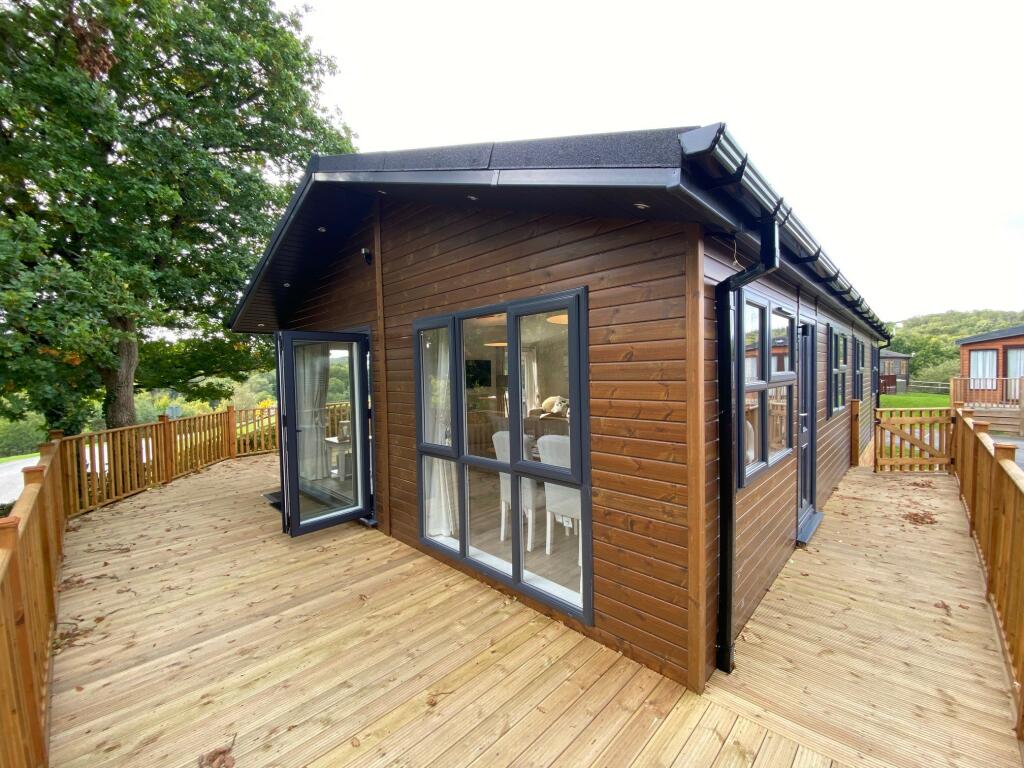 3 bedroom lodge for sale in Finlake Resort & Spa, Chudleigh, Newton