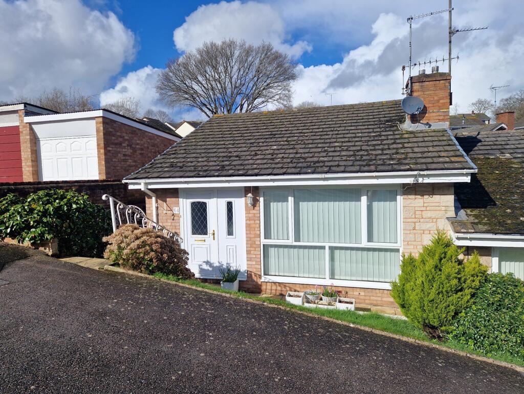 2 bedroom semi-detached bungalow for sale in Knowle Drive, Exeter, EX4