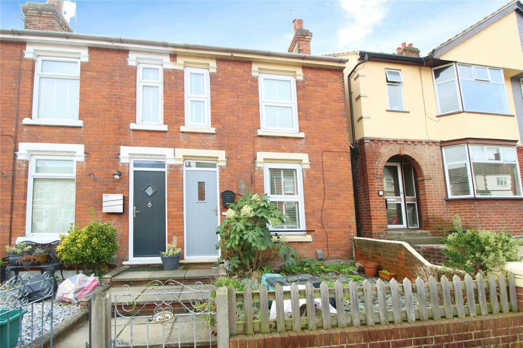3 bedroom end of terrace house for sale in Old Heath Road, Colchester