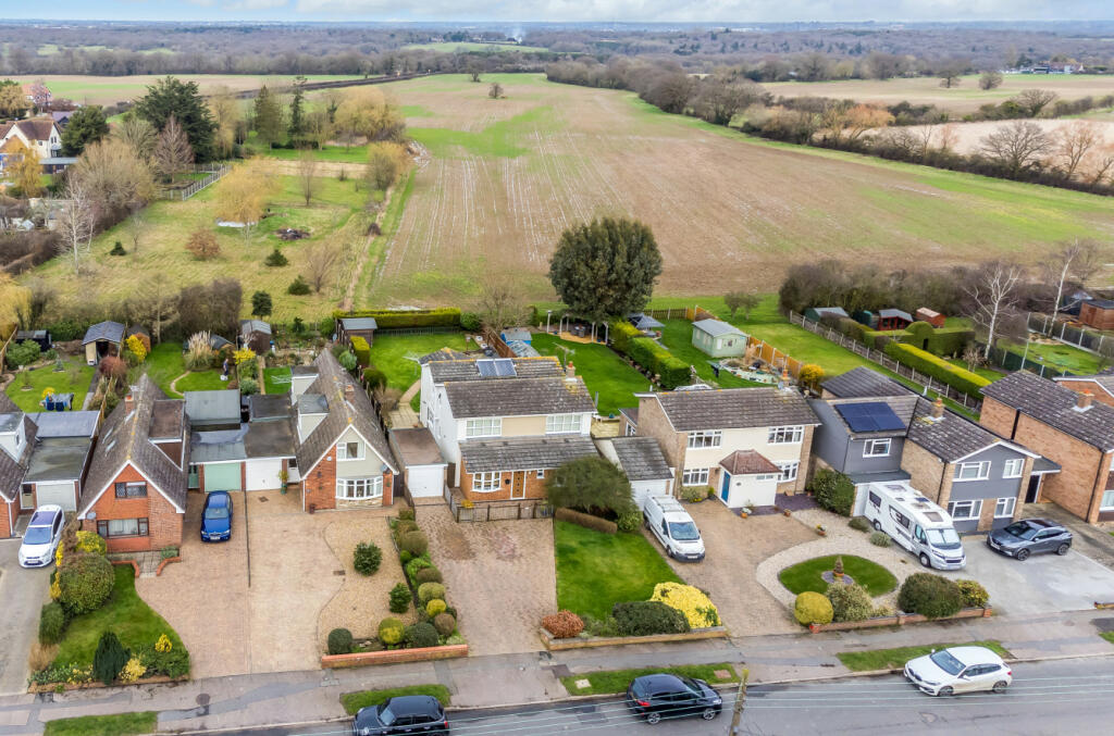 4 bedroom detached house for sale in Fingringhoe Road, Langenhoe