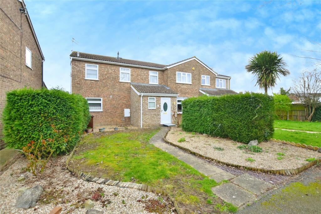 3 bedroom semidetached house for sale in Lucerne Road, Elmstead