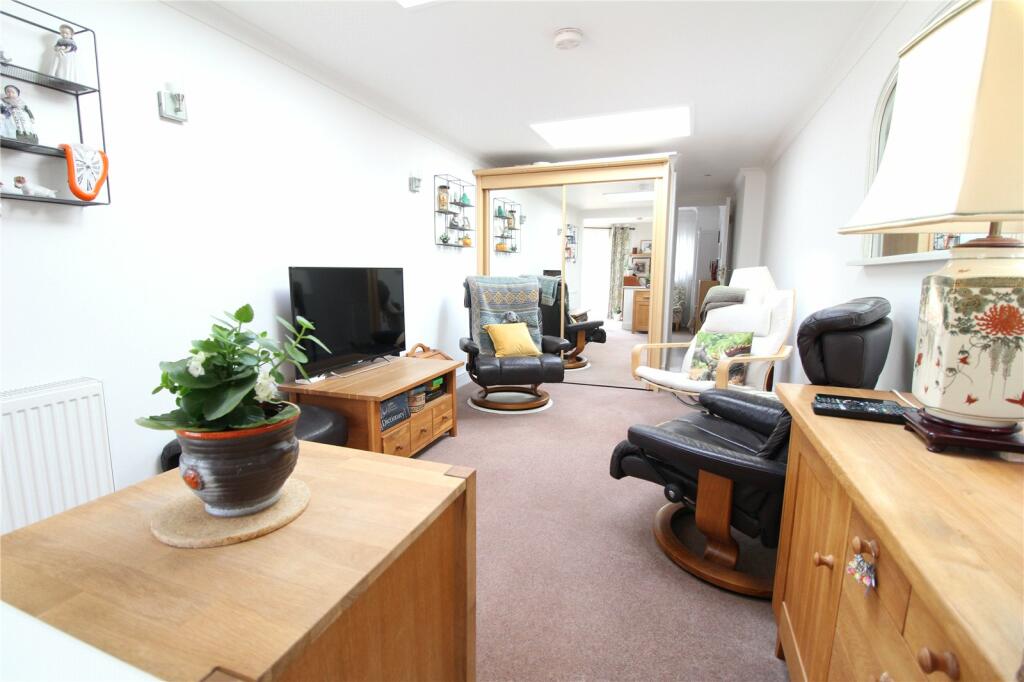 Additional property image - Malting Green Road, Layer-de-la-haye, Colchester, CO2