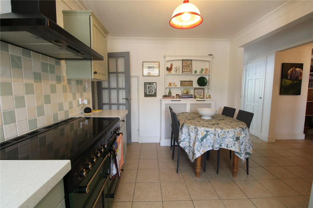 Additional property image - Malting Green Road, Layer-de-la-haye, Colchester, CO2