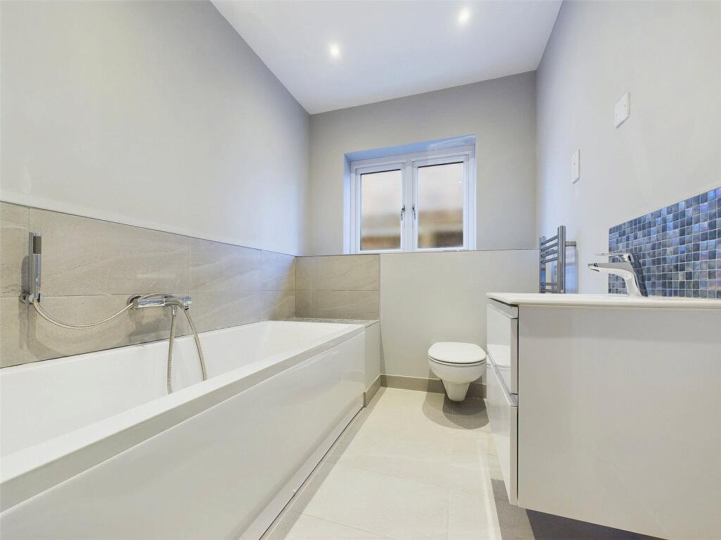 Additional property image - 8 Field Mews, Frating Road, Great Bromley, Colchester, CO7