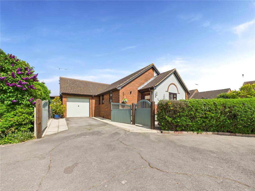Main image of property: Stallards Crescent, Kirby Cross, Frinton-on-Sea, Essex, CO13