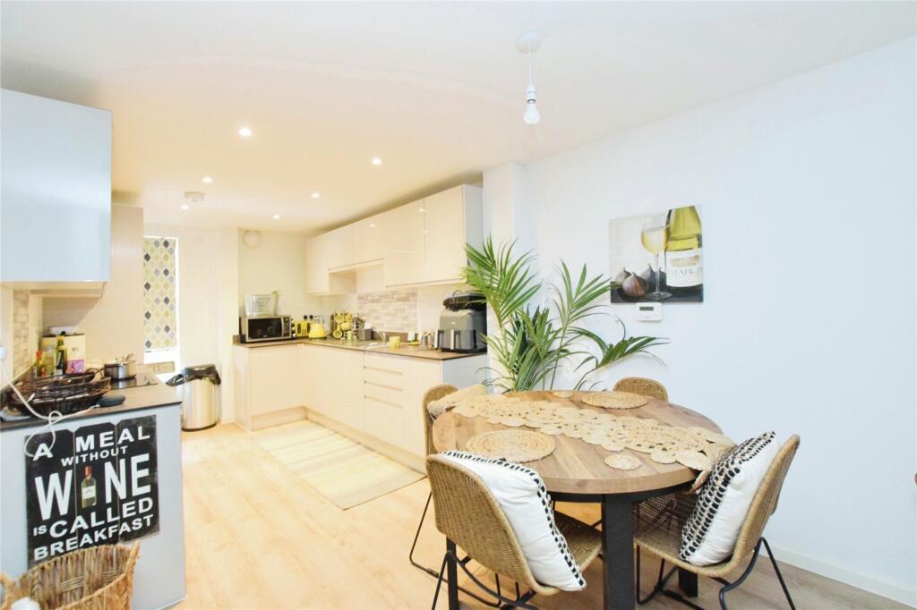 Additional property image - Castle Court, Colchester, Essex, CO1