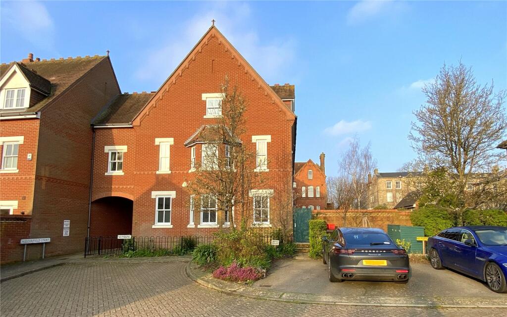 4 bedroom semi-detached house for sale in Westerfield Court, Westerfield Road, Ipswich, IP4
