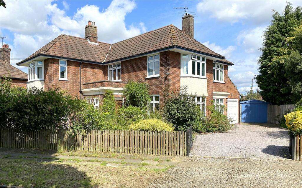 4 bedroom detached house for sale in Woodstone Avenue, Ipswich, Suffolk, IP1