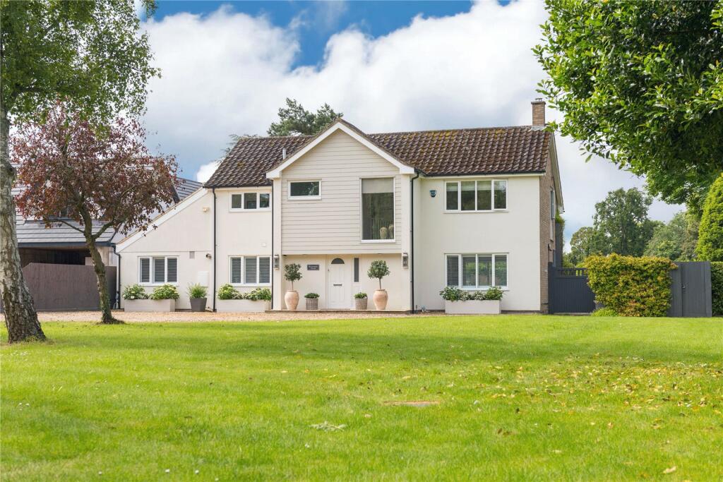 4 bedroom detached house for sale in Kenney Close, Burstall, Ipswich