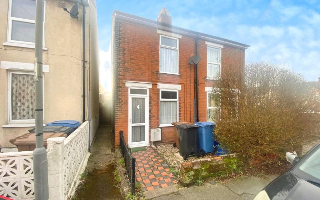 2 bedroom semi-detached house