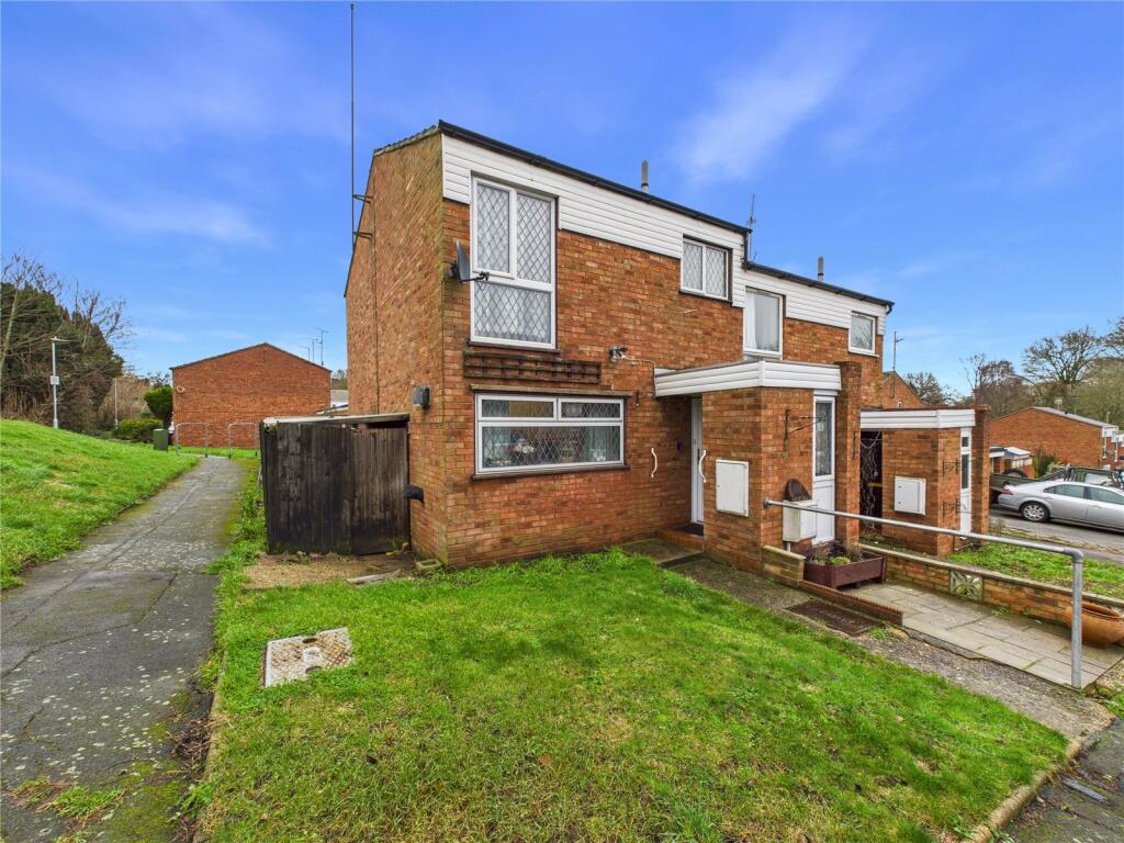 Main image of property: Abbotsbury Close, Ipswich, Suffolk, IP2