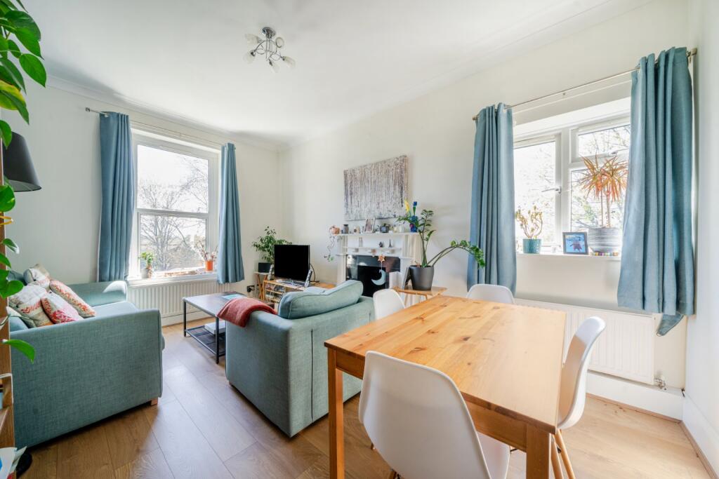 Main image of property: Market Drive, London, W4