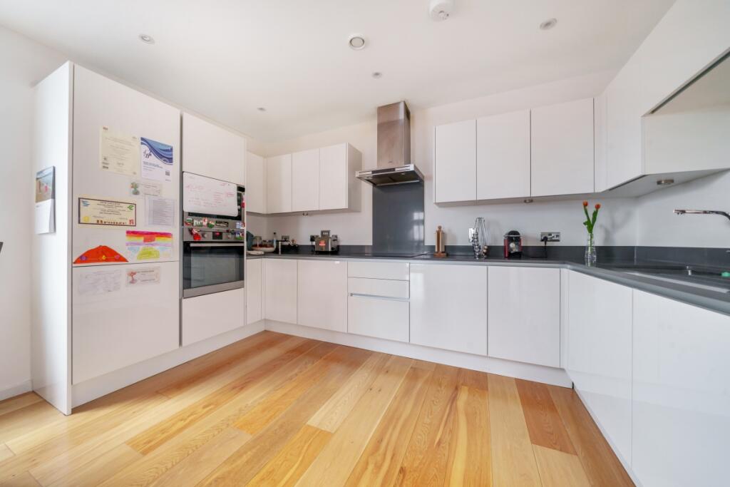 Main image of property: Brentford High Street, London, TW8