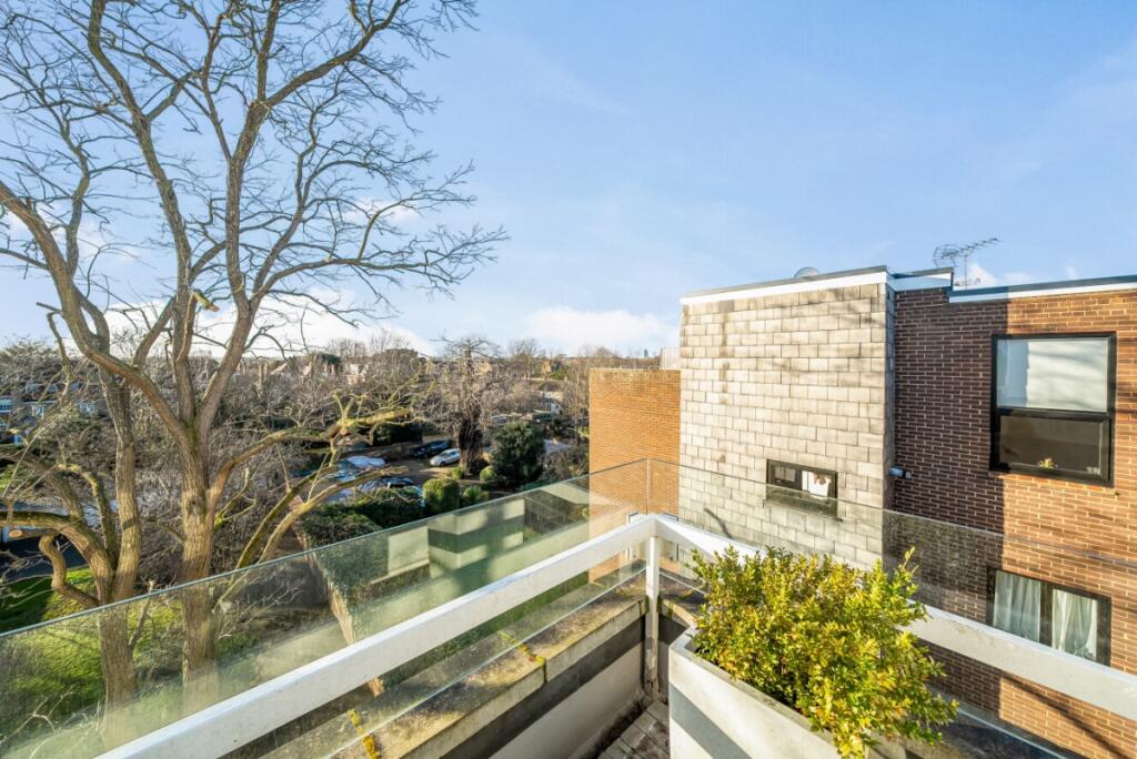 Main image of property: Bolton Road, London, W4