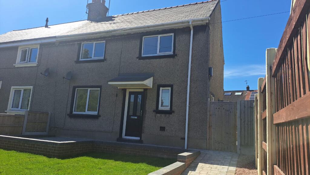 3 bedroom semi-detached house