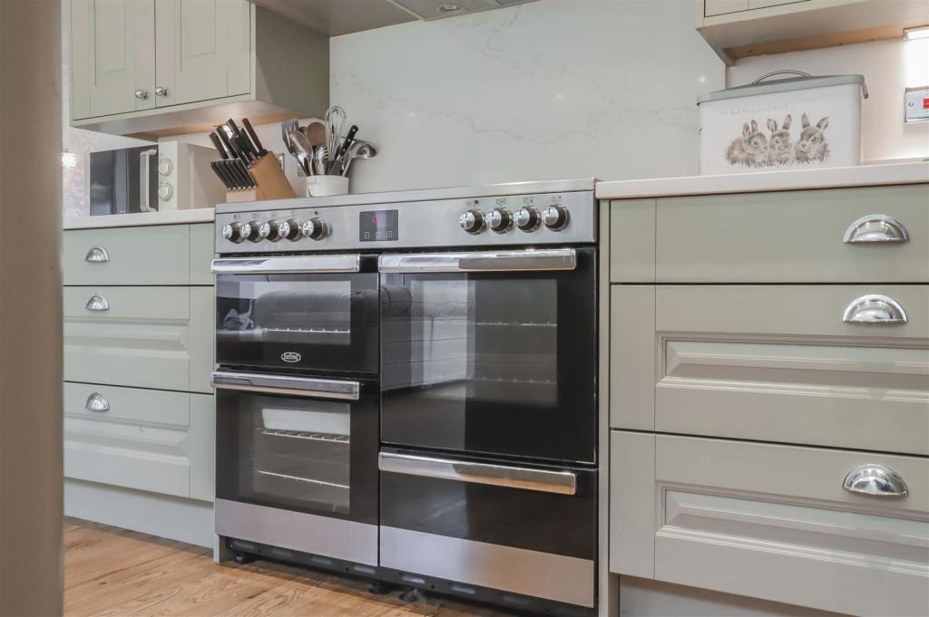 4 bedroom detached house for sale in Sandown Road, Haslingden