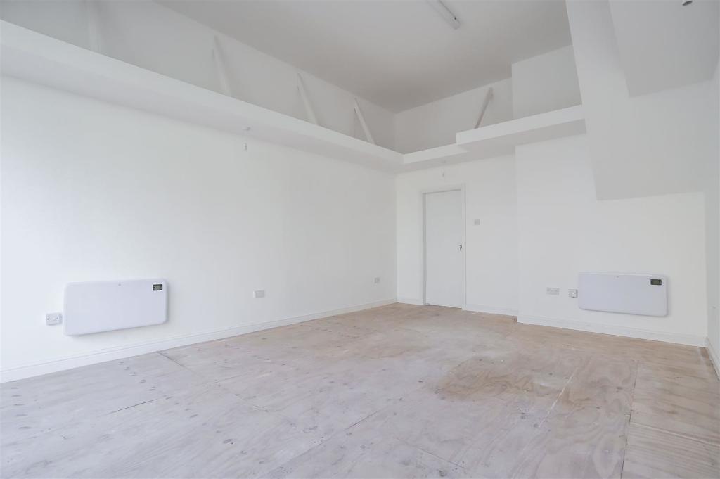Additional property image - 50 Deardengate
