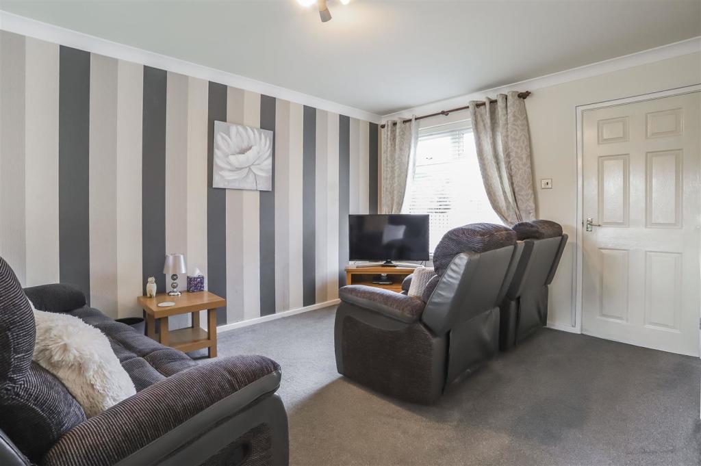 3 bedroom detached house for sale in Windsor Avenue, Helmshore, BB4