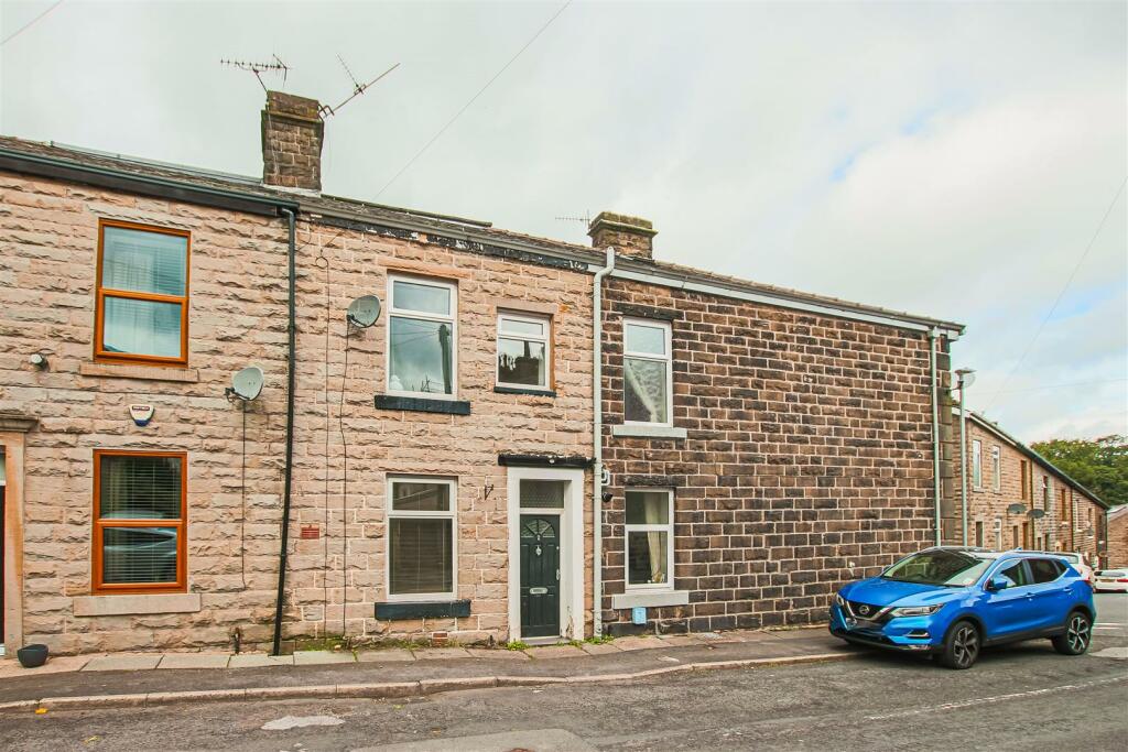 2 bedroom terraced house for sale in Spring Buildings, Crawshawbooth, BB4