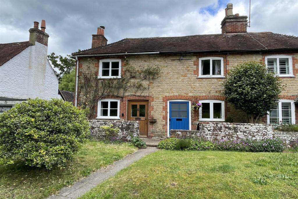 2 bedroom terraced house for rent in Half Moon Cottages, Petersfield Road, Midhurst, GU29