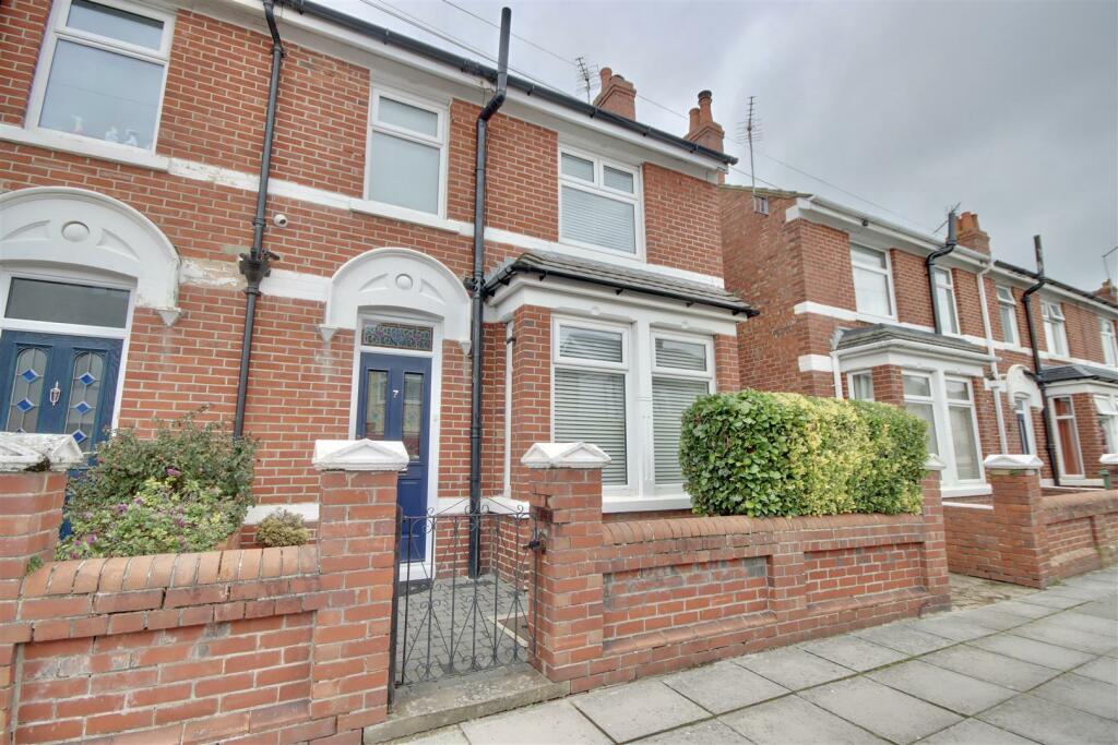 3 bedroom end of terrace house for sale in Winton Road, Portsmouth, PO2