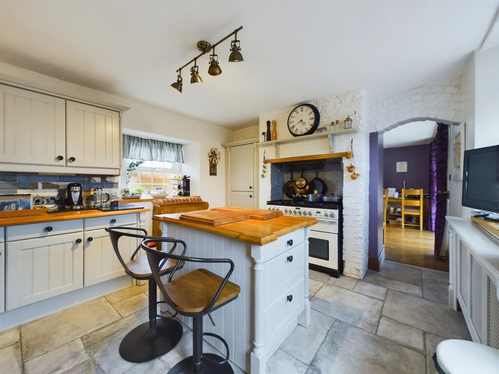 Additional property image - Bridgwater Road, Bleadon, Weston-super-Mare, North Somerset, BS24