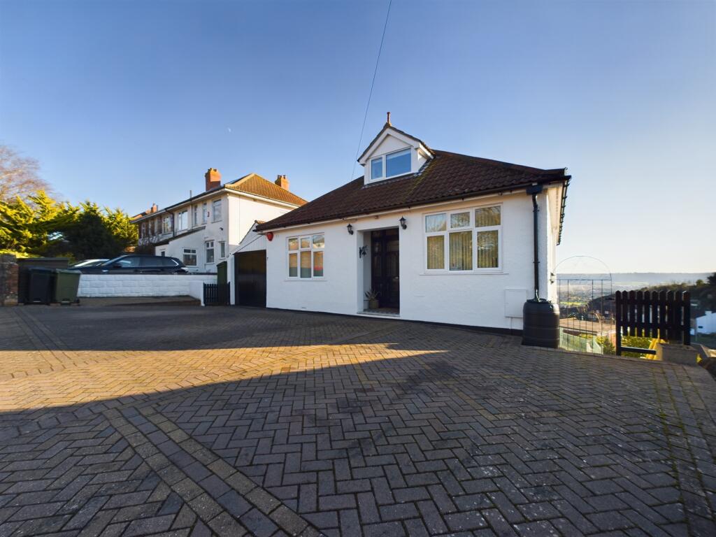 5 bedroom detached house for sale in The Ridgeway, Worlebury, Weston