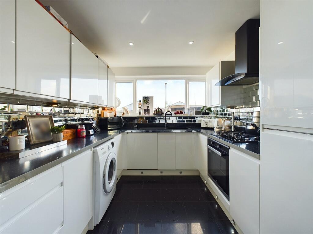 Additional property image - Cygnet Crescent, Weston-Super-Mare, North Somerset, BS22