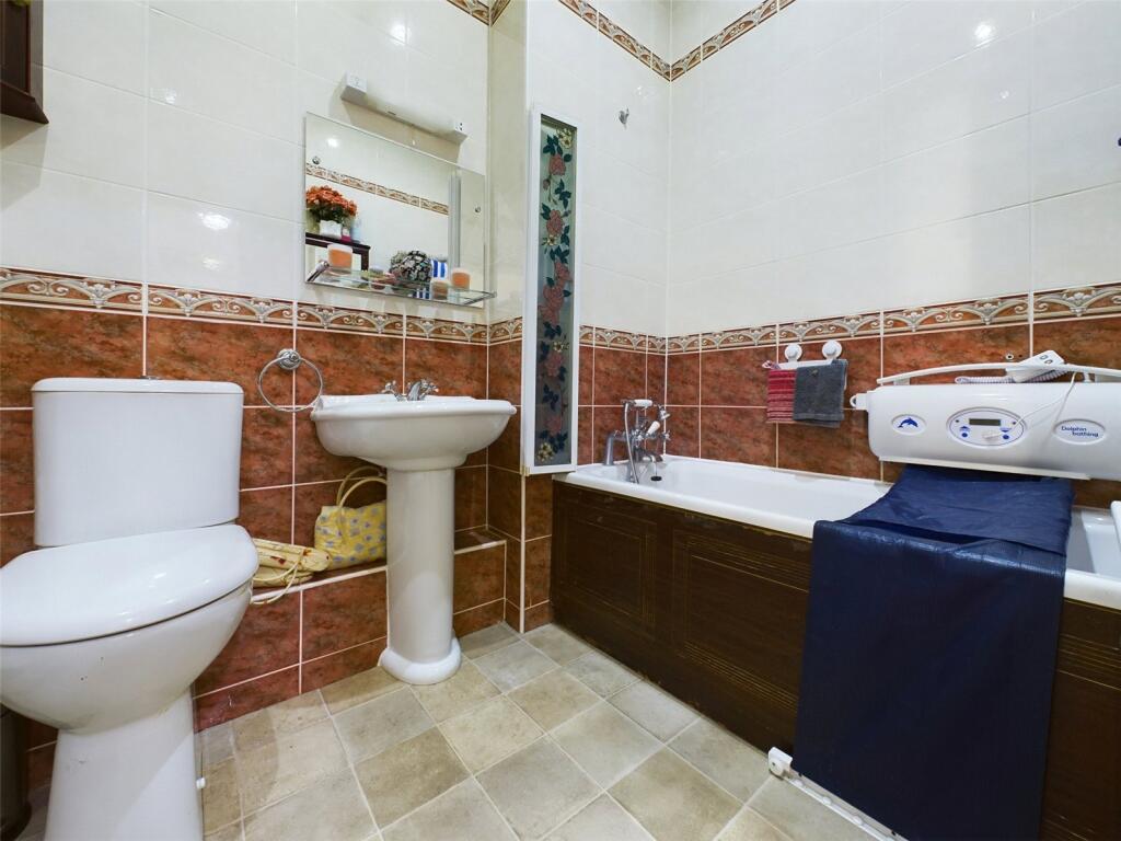 Additional property image - Royal Sands, Weston-super-Mare, North Somerset, BS23