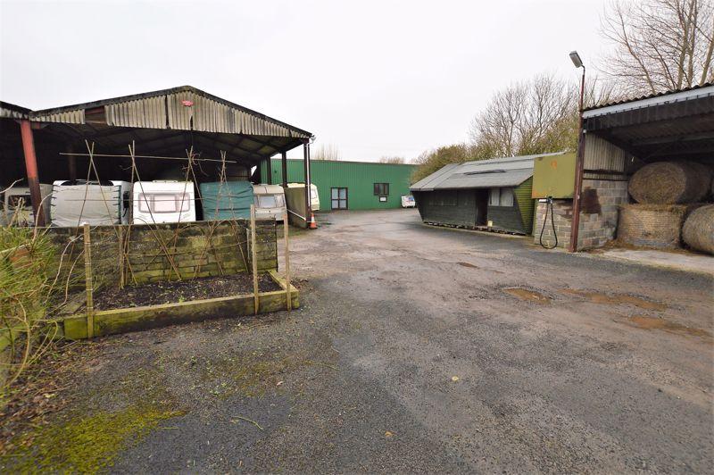 3 bedroom farm house for sale in Wick Road, Wick St Lawrence, North