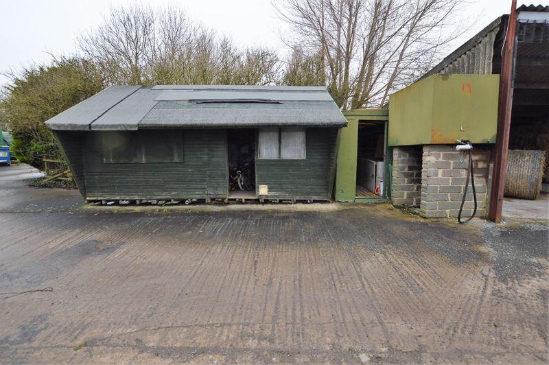 3 bedroom farm house for sale in Wick Road, Wick St Lawrence, North