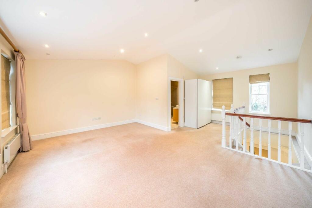 House to rent on Balvaird Place, Pimlico