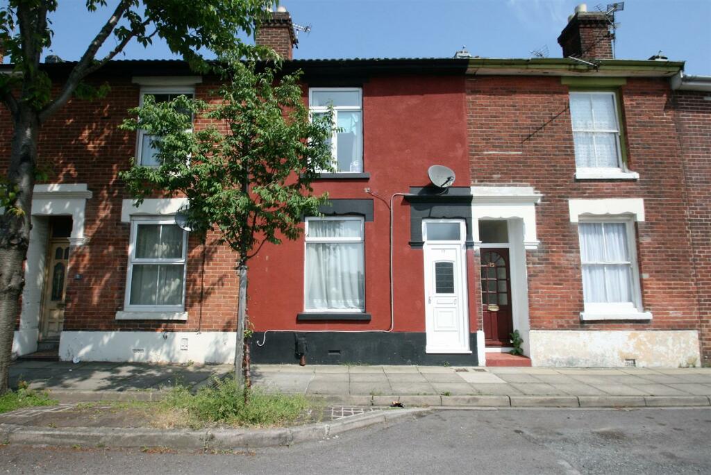 2 bedroom terraced house for sale in Bettesworth Road, Portsmouth, PO1
