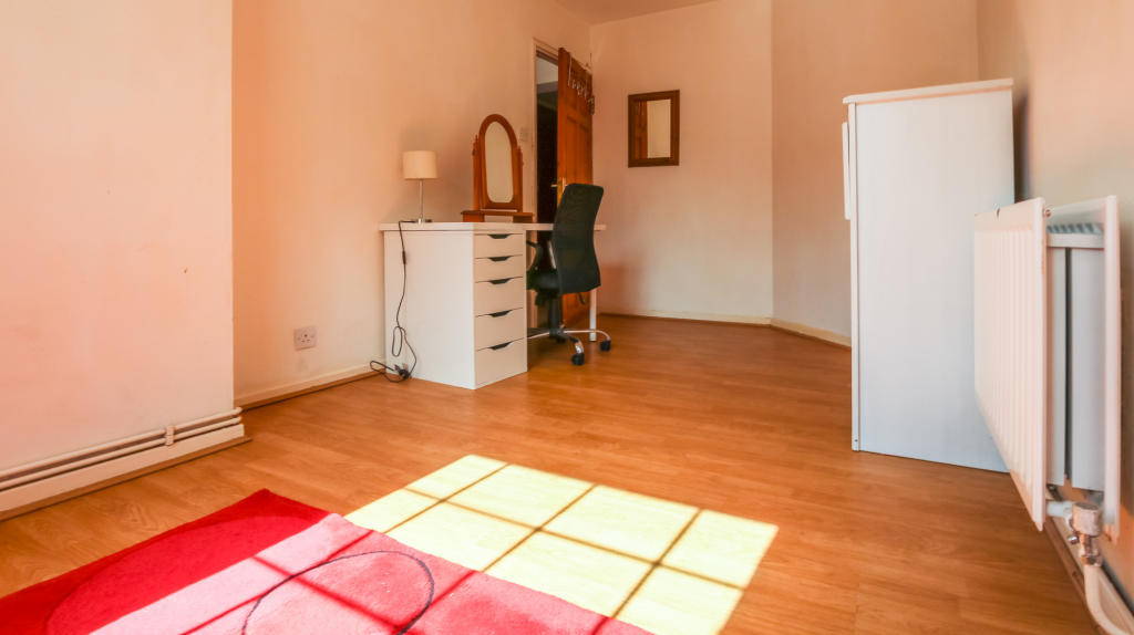 Flat to rent on Crayford House, Tabard Garden Estate, London, SE1