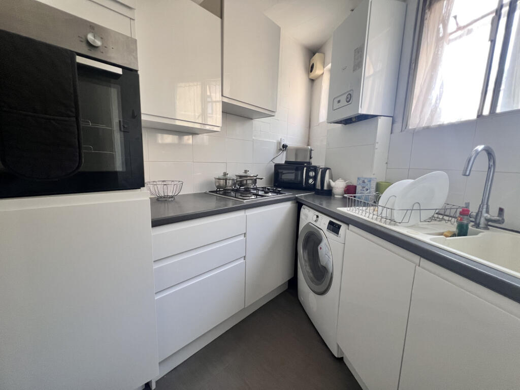Main image of property: 118 Lupus Street, London, SW1V