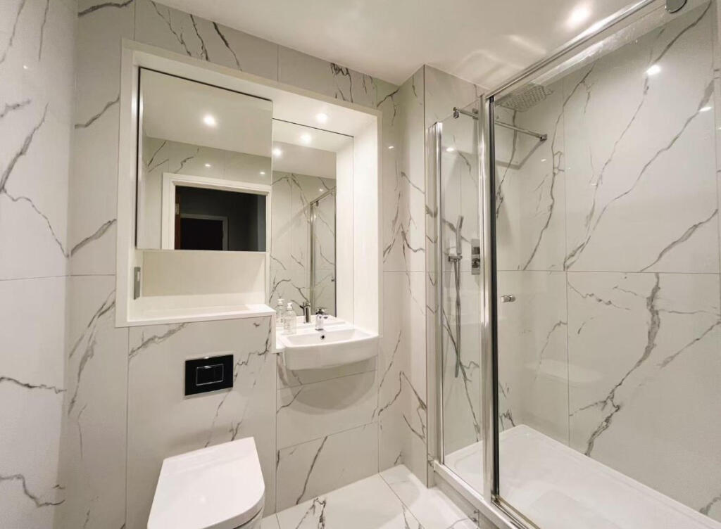 Main image of property: Avalon Point, E14