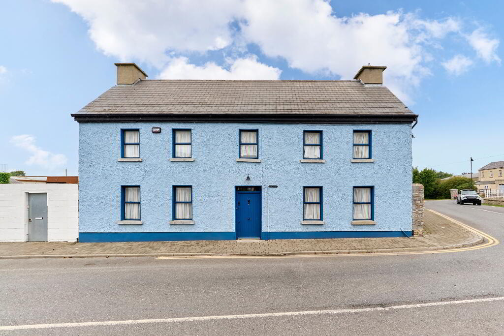 Main image of property: Garry's Corner, Main Street, Kildalkey