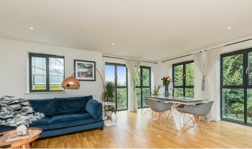 3 bedroom apartment for sale in Kemptown House, Carlton Hill, Brighton BN2 0GW, BN2