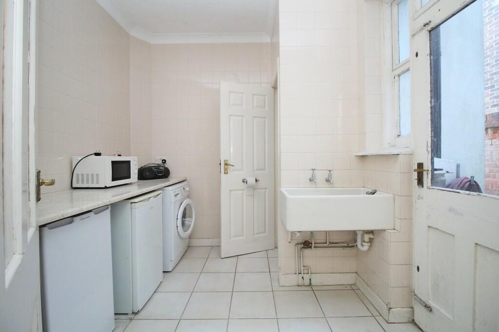 Additional property image - Ferndale Road, Hove