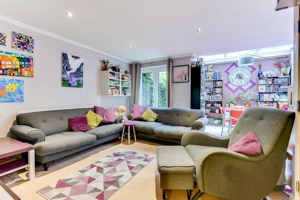 4 bedroom terraced house for sale in Kingscote Way, Brighton, BN1 4GJ, BN1