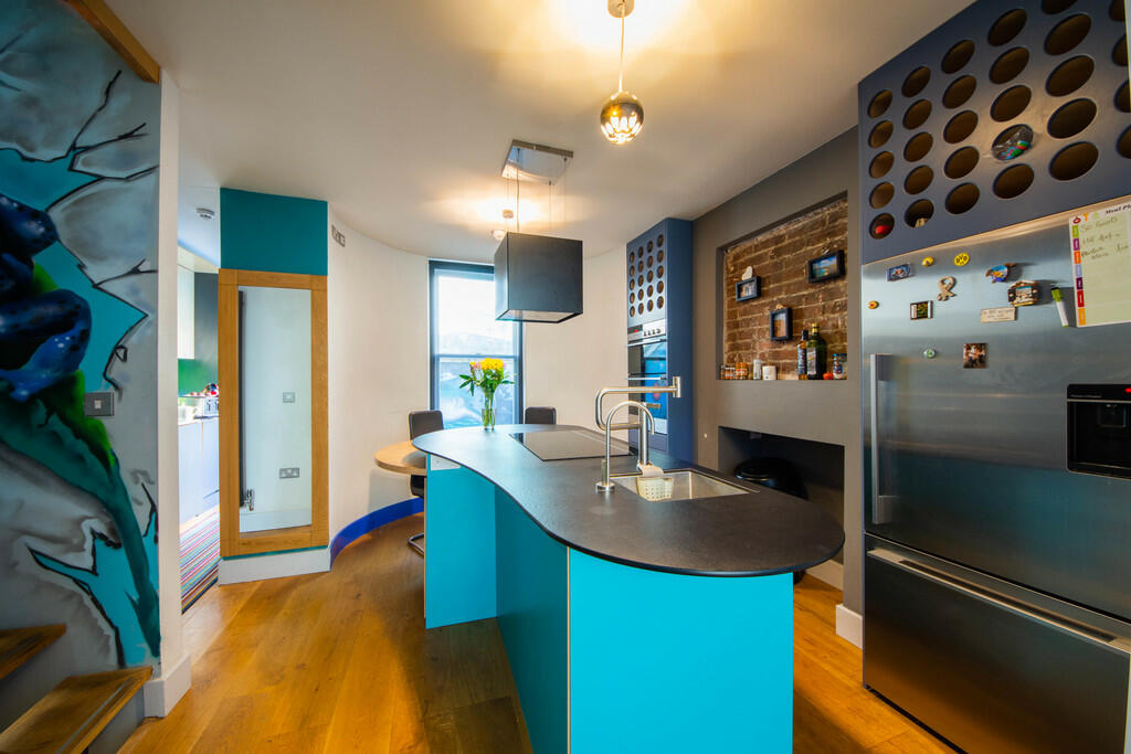 Additional property image - Broad Street, Brighton