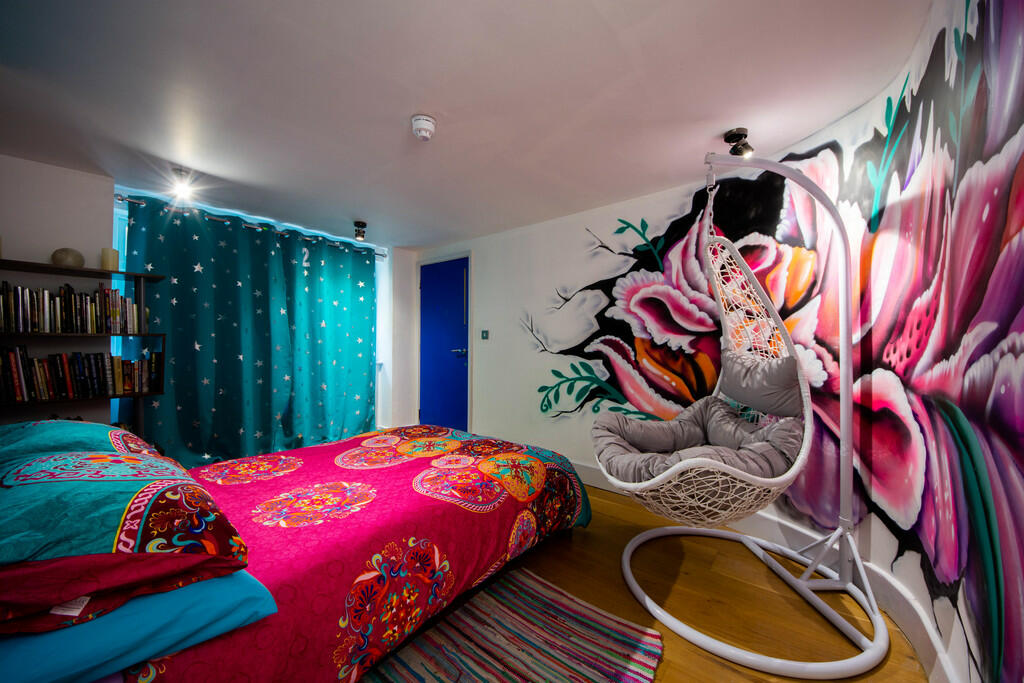 Additional property image - Broad Street, Brighton