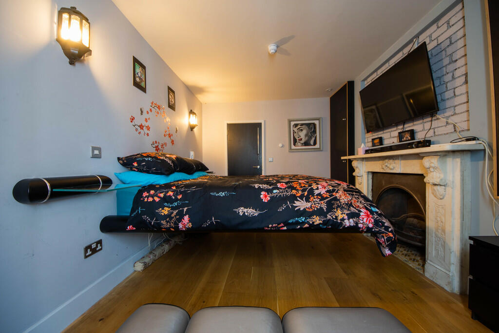 Additional property image - Broad Street, Brighton