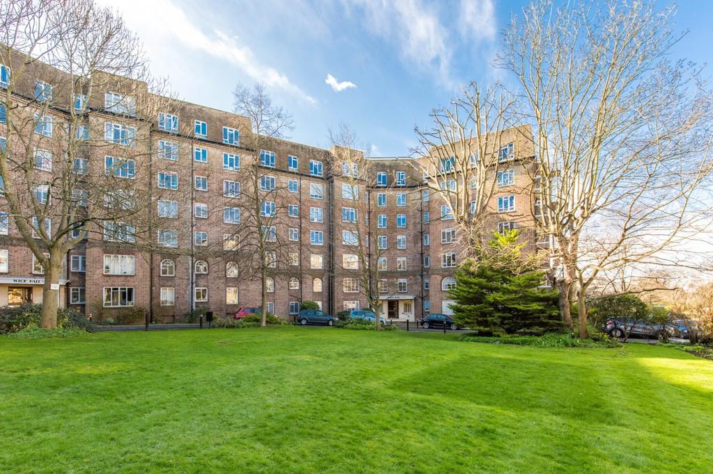 2 bedroom apartment for sale in Wick Hall, Furze Hill, Hove, BN3 1NG, BN3