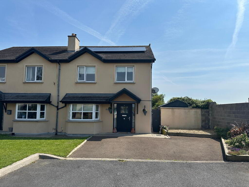 Main image of property: 24 Ashfield Manor, Ardfinnan